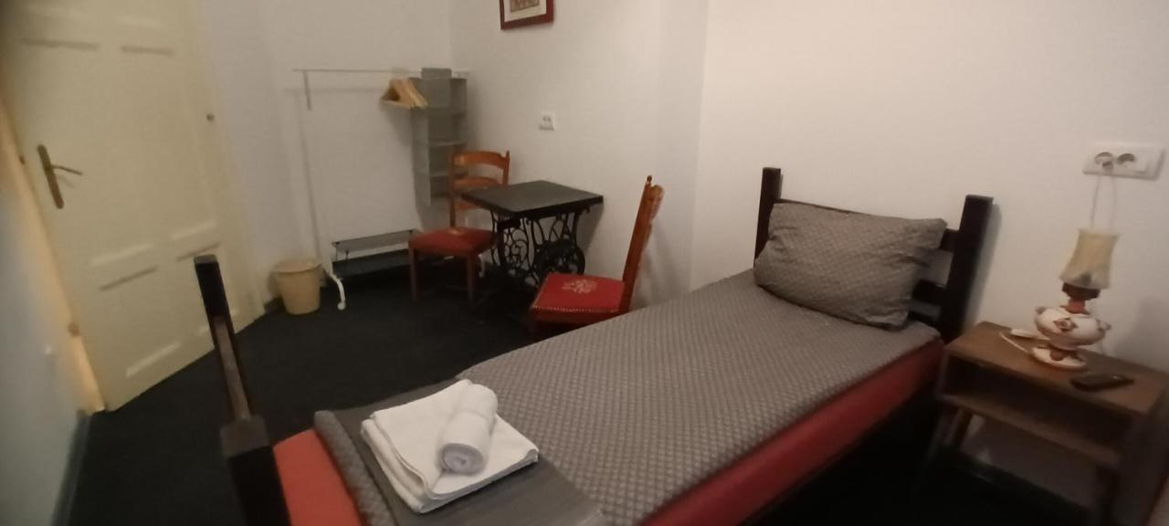 Authentic Belgrade Centre Hostel - Only Private Rooms מראה חיצוני תמונה